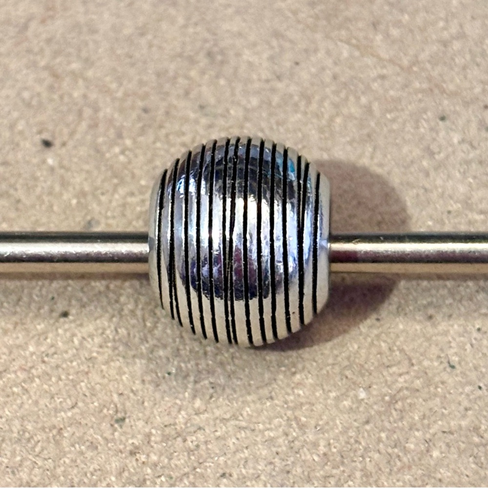 🆕 Brighton Eternity bead Silver Covered with grooved lines all around NWOT